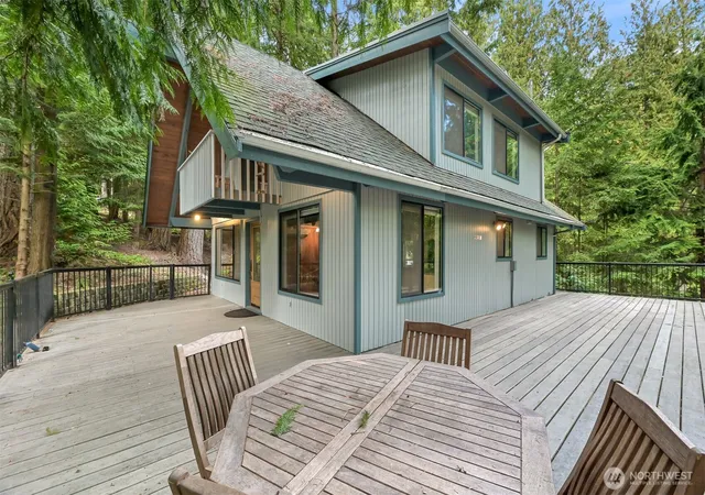 Photo 3 of Single family home for sale at 32 Canyon Ct, Bellingham, WA 98229 | MLS# NWM2577098 | Listing updated on 2026-10-01