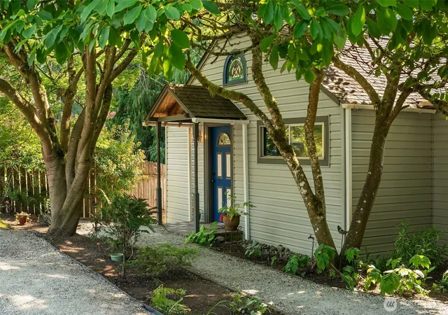 Photo 1 of Sale Pending at 17109 135th Place Sw, Vashon, WA 98070 | MLS# NWM2577103 | Listing updated on 2026-09-25