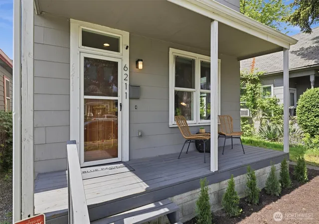Photo 2 of Single family home for sale at 6211 Carleton Ave S, Seattle, WA 98108 | MLS# NWM2577134 | Listing updated on 2026-10-01