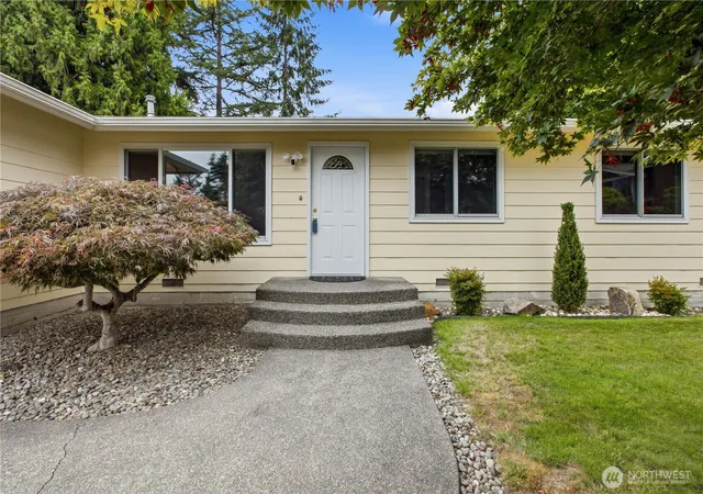 Photo 2 of Single family home for sale at 18759 130th Avenue Se, Renton, WA 98058 | MLS# NWM2577156 | Listing updated on 2026-10-02