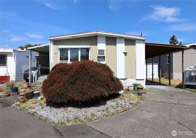 Photo 3 of Manufactured home for sale at 3234 S 183rd Street #232, Sea Tac, WA 98188 | MLS# NWM2577157 | Listing updated on 2026-09-27