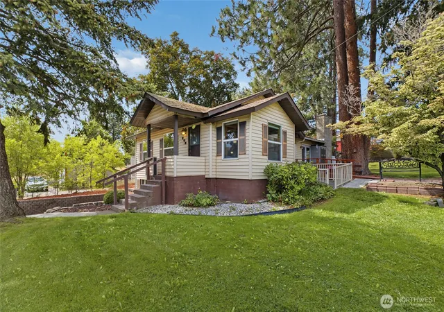 Photo 1 of Single family home for sale at 779 N 2nd Avenue, Okanogan, WA 98840 | MLS# NWM2577180 | Listing updated on 2026-09-28