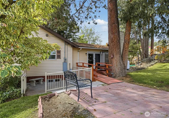 Photo 3 of Single family home for sale at 779 N 2nd Avenue, Okanogan, WA 98840 | MLS# NWM2577180 | Listing updated on 2026-09-28