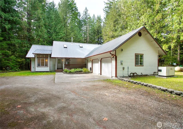 Single family home for sale at 7711 Shire Rd, Maple Falls, WA 98266 | MLS# NWM2577181