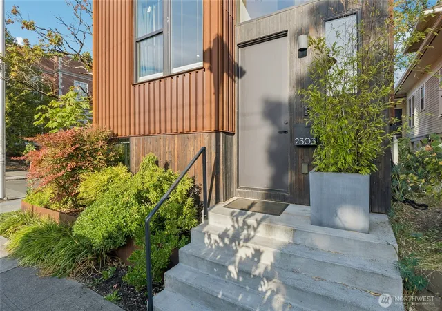 Photo 2 of Townhouse for sale at 2303 E Alder St, Seattle, WA 98122 | MLS# NWM2577201 | Listing updated on 2026-09-25