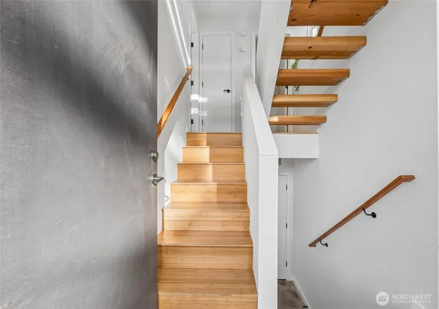 Photo 3 of Townhouse for sale at 2303 E Alder St, Seattle, WA 98122 | MLS# NWM2577201 | Listing updated on 2026-09-25