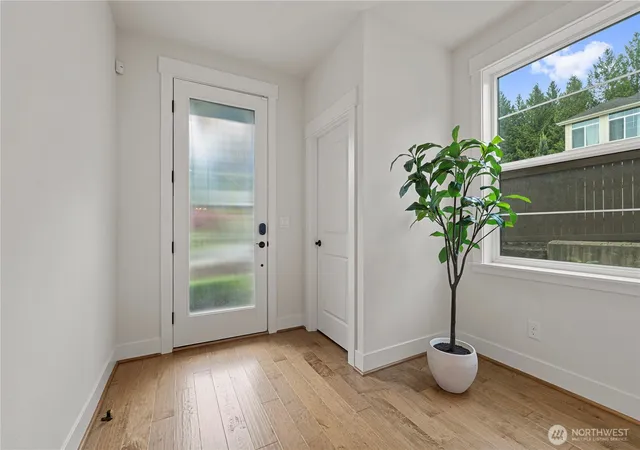 Photo 4 of Sale Pending at 1431 243rd Place NE, Sammamish, WA 98074 | MLS# NWM2577204 | Listing updated on 2026-09-25