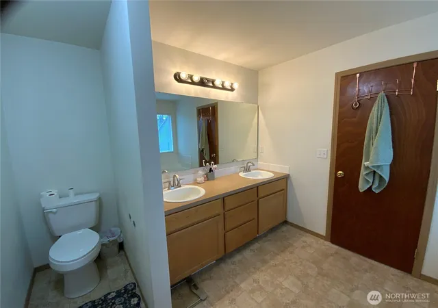 Photo 3 of Sale Pending at 1606 185th Street E, Spanaway, WA 98387 | MLS# NWM2577245 | Listing updated on 2026-09-25