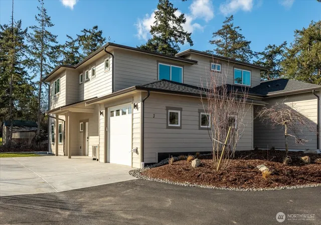 Photo 1 of Townhouse for sale at 205 Ne 3rd Street, Coupeville, WA 98239 | MLS# NWM2577339 | Listing updated on 2026-09-16