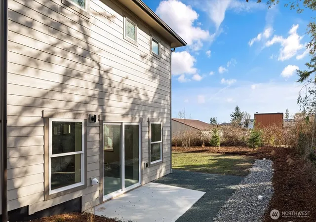 Photo 3 of Townhouse for sale at 205 Ne 3rd Street, Coupeville, WA 98239 | MLS# NWM2577339 | Listing updated on 2026-09-16