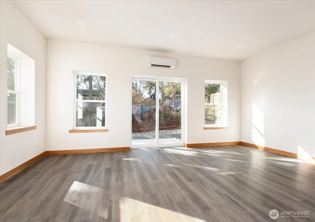 Photo 4 of Townhouse for sale at 205 NE 3rd Street, Coupeville, WA 98239 | MLS# NWM2577339 | Listing updated on 2026-09-16