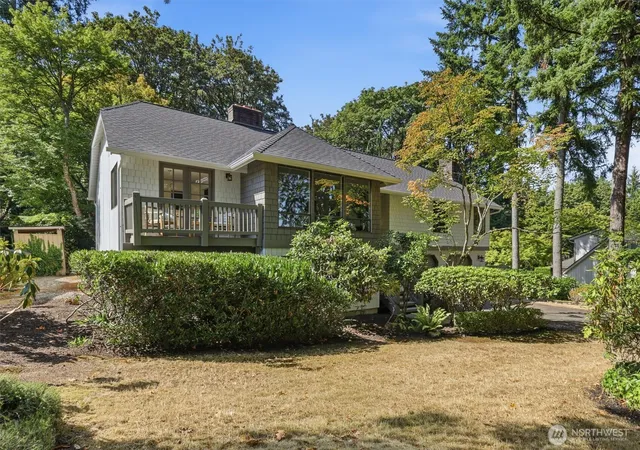 Photo 3 of Sale Pending at 4617 162nd Avenue Ne, Redmond, WA 98052 | MLS# NWM2577390 | Listing updated on 2026-09-25