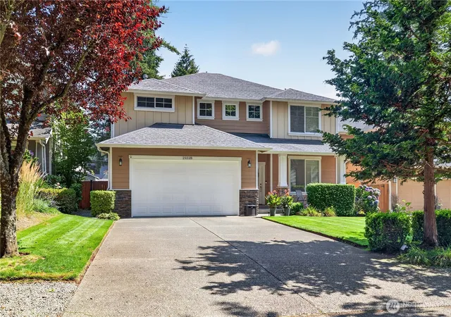 Photo 2 of Single family home for sale at 25528 Lake Wilderness Pl Se, Maple Valley, WA 98038 | MLS# NWM2577592 | Listing updated on 2026-09-29