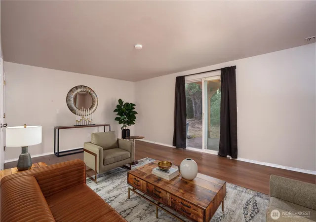 Photo 4 of Condo for sale at 10214 13th Avenue Ct #E, Tacoma, WA 98445 | MLS# NWM2577761 | Listing updated on 2026-09-25
