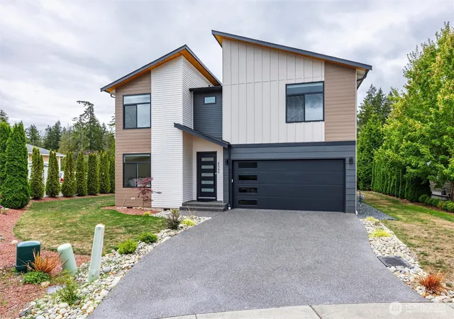 Photo 1 of Single family home for sale at 8560 Siena Ct, Blaine, WA 98230 | MLS# NWM2577825 | Listing updated on 2026-09-25