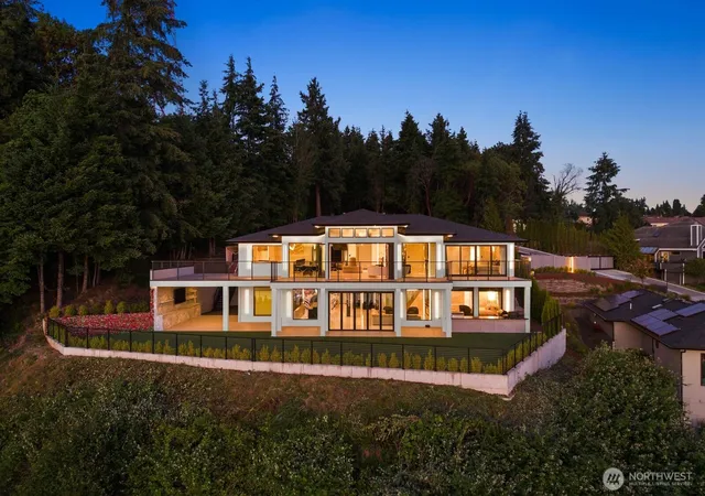 Photo 2 of Single family home for sale at 3024 N Vista View Dr, Tacoma, WA 98407 | MLS# NWM2577834 | Listing updated on 2026-09-25