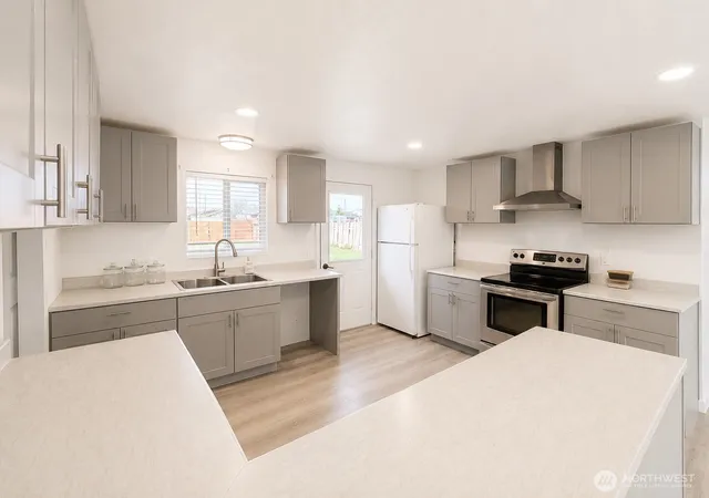 Photo 2 of Sale Pending at 1331 E Larch St, Othello, WA 99344 | MLS# NWM2577865 | Listing updated on 2026-09-25