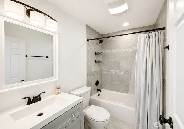 Photo 3 of Sale Pending at 1331 E Larch St, Othello, WA 99344 | MLS# NWM2577865 | Listing updated on 2026-09-25