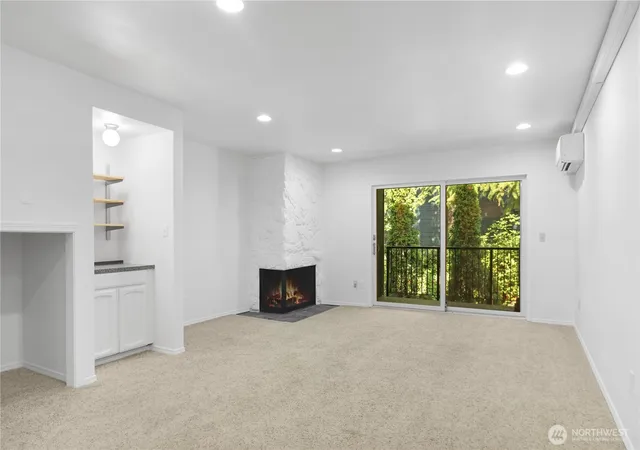 Photo 4 of Townhouse for sale at 17018 NE 80th Street #C5, Redmond, WA 98052 | MLS# NWM2577870 | Listing updated on 2026-09-28