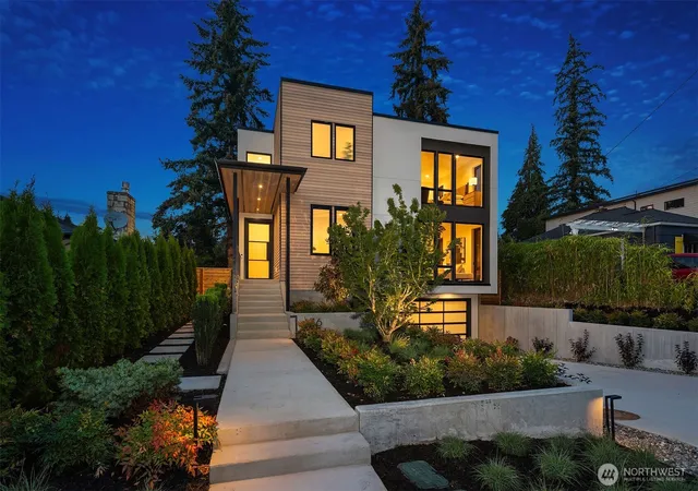 Photo 3 of Sale Pending at 436 7th Avenue, Kirkland, WA 98033 | MLS# NWM2577889 | Listing updated on 2026-09-25