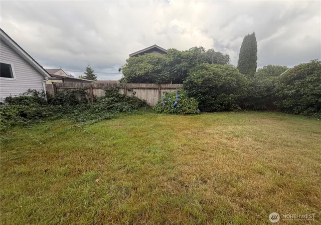 Photo 3 of Sale Pending at 152 Karr Ave, Hoquiam, WA 98550 | MLS# NWM2577929 | Listing updated on 2026-09-30