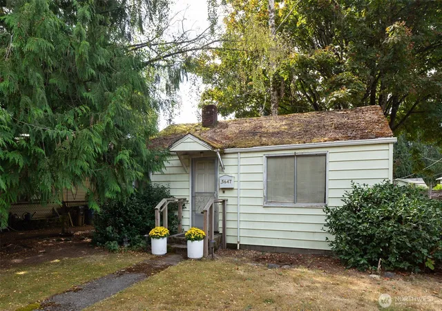 Photo 1 of Single family home for sale at 5647 38th Avenue Sw, Seattle, WA 98126 | MLS# NWM2577946 | Listing updated on 2026-09-25