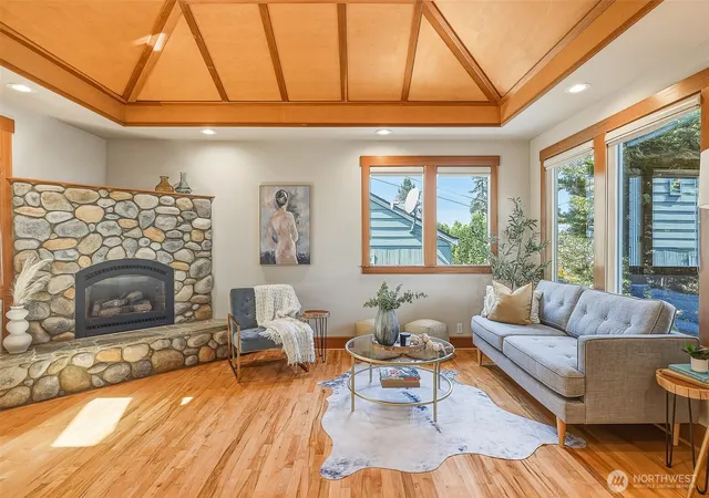 Photo 3 of Sale Pending at 4115 Sw Kenyon St, Seattle, WA 98136 | MLS# NWM2578004 | Listing updated on 2026-09-25
