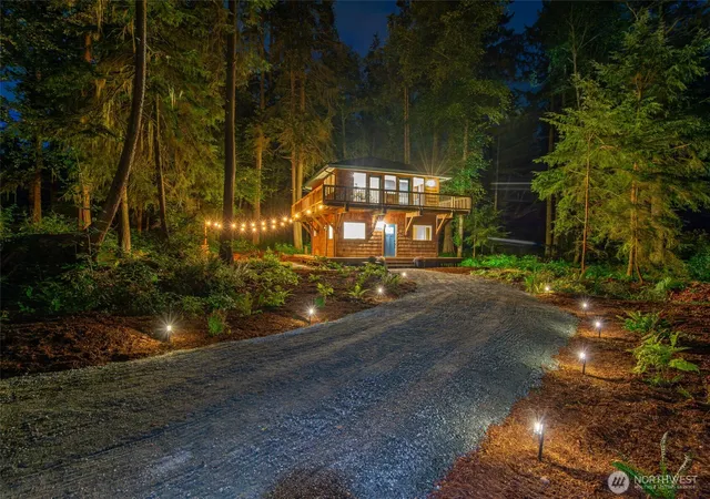 Photo 1 of Single family home for sale at 1580 W Beach Rd, Oak Harbor, WA 98277 | MLS# NWM2578028 | Listing updated on 2026-09-23