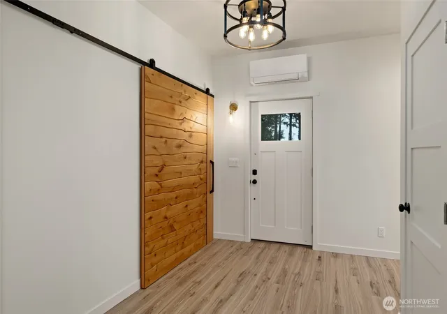 Photo 4 of Single family home for sale at 1580 W Beach Rd, Oak Harbor, WA 98277 | MLS# NWM2578028 | Listing updated on 2026-09-23
