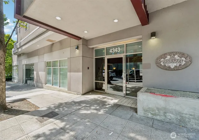 Photo 2 of Condo for sale at 4343 Roosevelt Way Ne #608, Seattle, WA 98105 | MLS# NWM2578060 | Listing updated on 2026-09-25