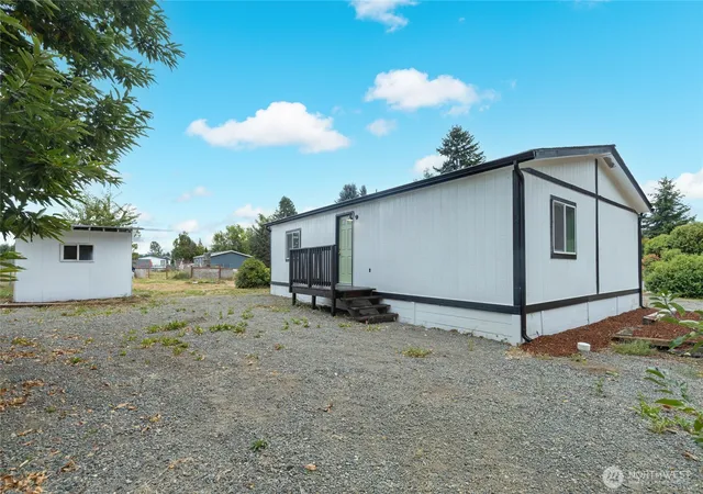 Photo 3 of Sale Pending at 11402 242nd Avenue Ct E #32, Buckley, WA 98321 | MLS# NWM2578092 | Listing updated on 2026-09-26