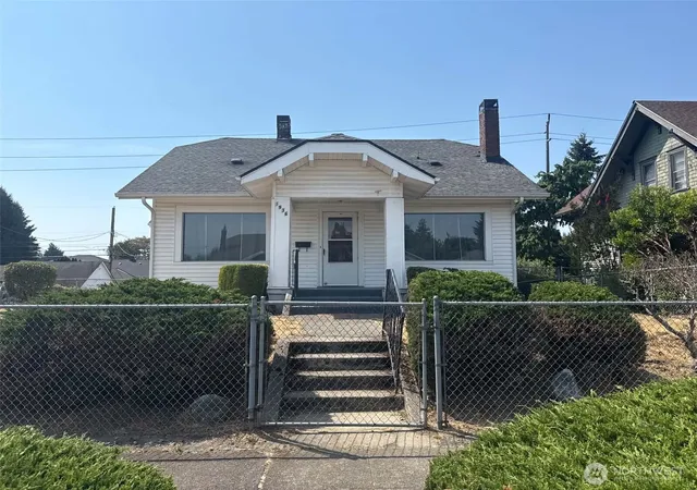 Photo 1 of Single family home for sale at 1936 S M St, Tacoma, WA 98405 | MLS# NWM2578140 | Listing updated on 2026-09-25