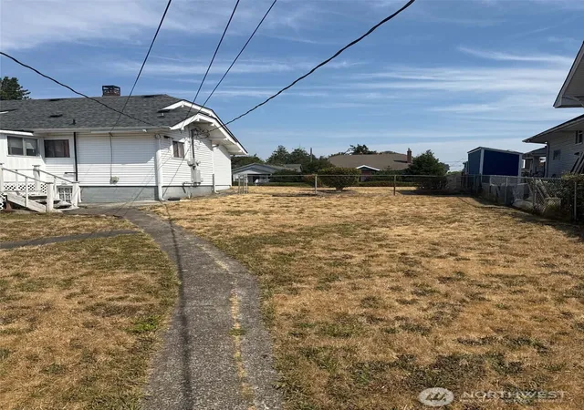 Photo 3 of Single family home for sale at 1936 S M St, Tacoma, WA 98405 | MLS# NWM2578140 | Listing updated on 2026-09-25