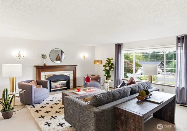 Photo 4 of Single family home for sale at 9811 67th Avenue Ct E, Puyallup, WA 98373 | MLS# NWM2578164 | Listing updated on 2026-09-30