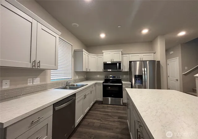 Photo 4 of Single family home for sale at 4233 Pronghorn Pl, Bremerton, WA 98310 | MLS# NWM2578183 | Listing updated on 2026-09-23