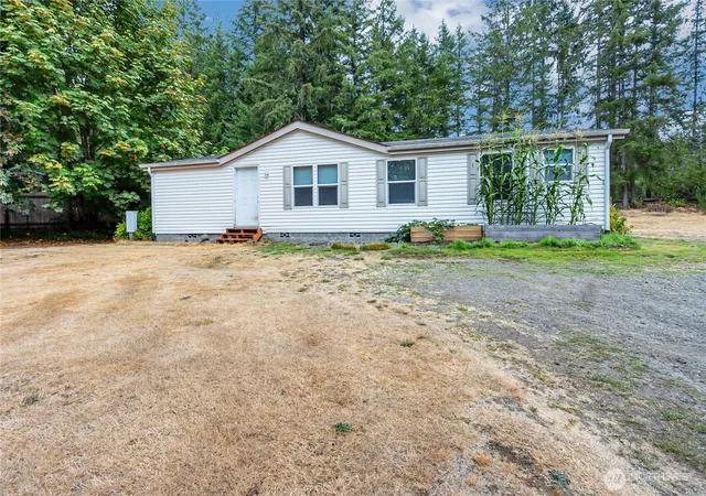 Photo 2 of Sale Pending at 670 E Coulter Crk Rd, Belfair, WA 98528 | MLS# NWM2578193 | Listing updated on 2026-09-23