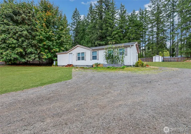 Photo 3 of Sale Pending at 670 E Coulter Crk Rd, Belfair, WA 98528 | MLS# NWM2578193 | Listing updated on 2026-09-23