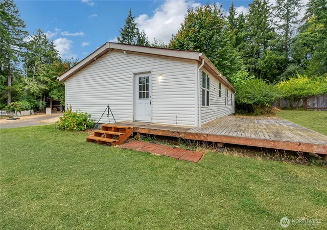 Photo 4 of Sale Pending at 670 E Coulter Crk Rd, Belfair, WA 98528 | MLS# NWM2578193 | Listing updated on 2026-09-23