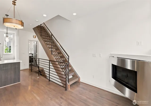 Photo 4 of Townhouse for sale at 7459 Woodlawn Ave NE #A, Seattle, WA 98115 | MLS# NWM2578216 | Listing updated on 2026-09-25