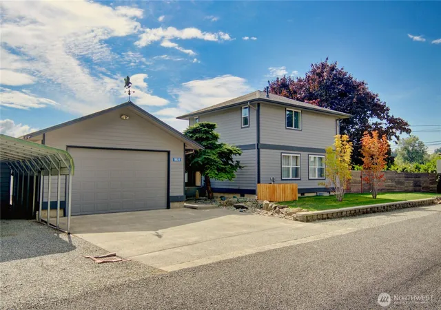 Photo 1 of Single family home for sale at 18824 Jolly Rd, Burlington, WA 98233 | MLS# NWM2578378 | Listing updated on 2026-09-29