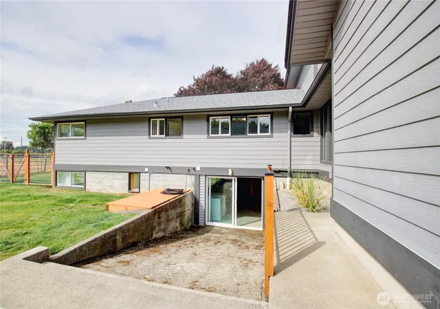 Photo 3 of Single family home for sale at 18824 Jolly Rd, Burlington, WA 98233 | MLS# NWM2578378 | Listing updated on 2026-09-29