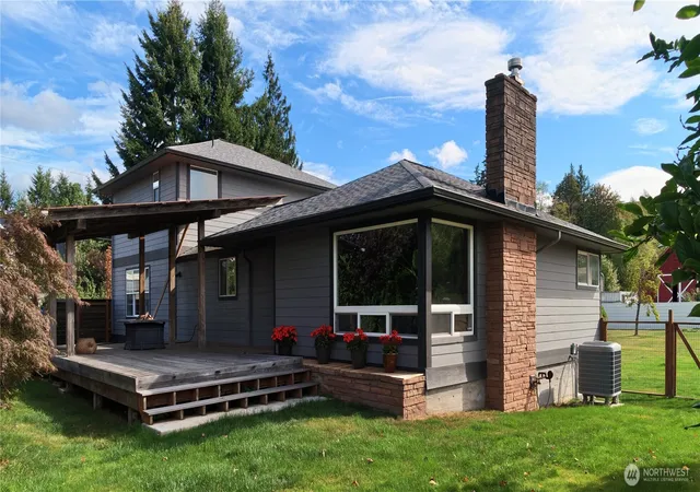 Photo 3 of Single family home for sale at 18824 Jolly Rd, Burlington, WA 98233 | MLS# NWM2578378 | Listing updated on 2026-09-29