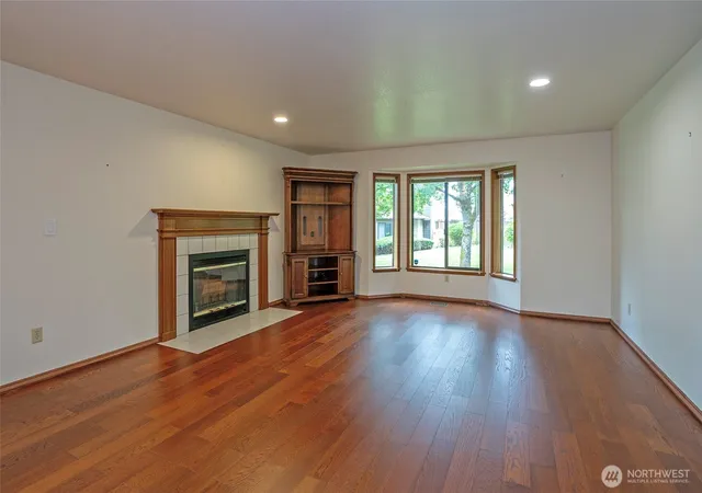 Photo 3 of Condo for sale at 8014 53rd Street W, University Place, WA 98467 | MLS# NWM2578468 | Listing updated on 2026-09-24