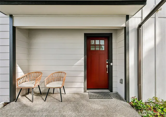 Photo 2 of Townhouse for sale at 2005 101st Avenue Se #7, Lake Stevens, WA 98258 | MLS# NWM2578492 | Listing updated on 2026-09-30
