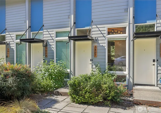Photo 1 of Single family home for sale at 3857 21st Avenue Sw, Seattle, WA 98106 | MLS# NWM2578519 | Listing updated on 2026-09-30
