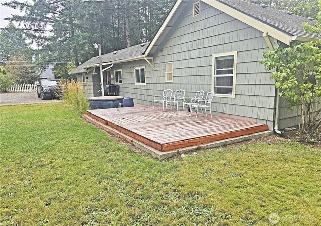 Photo 2 of Sale Pending at 18435 Elderberry St Sw, Rochester, WA 98579 | MLS# NWM2578533 | Listing updated on 2026-09-25