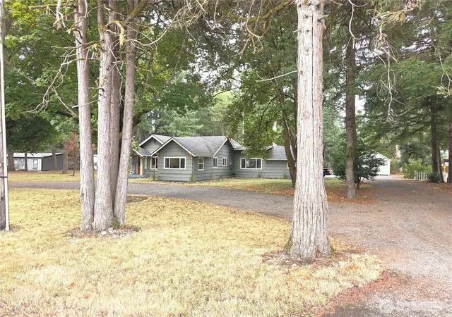 Photo 3 of Sale Pending at 18435 Elderberry St SW, Rochester, WA 98579 | MLS# NWM2578533 | Listing updated on 2026-09-25