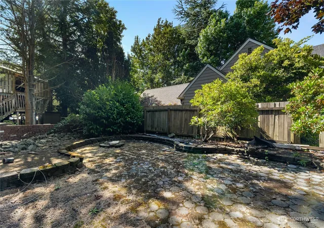 Photo 4 of Multi family home for sale at 721 N K St, Aberdeen, WA 98520 | MLS# NWM2578576 | Listing updated on 2026-09-25