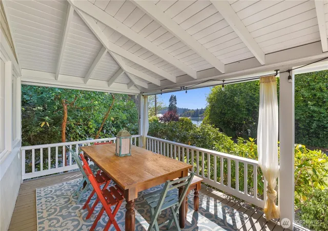 Photo 3 of Single family home for sale at 9376 Endicott St NE, Bainbridge Island, WA 98110 | MLS# NWM2578580 | Listing updated on 2026-10-01