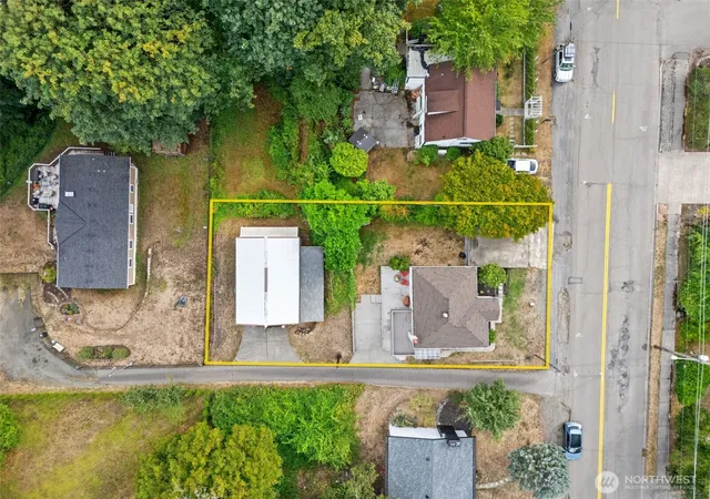 Photo 2 of Sale Pending at 713 Hull Ave, Port Orchard, WA 98366 | MLS# NWM2578731 | Listing updated on 2026-09-25